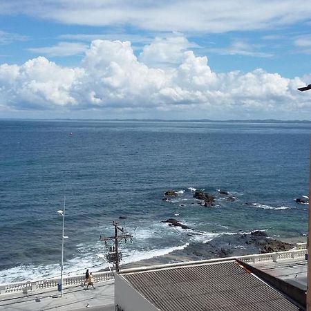 Excelente Apartamento 1/4 e Sala na Barra Salvador Esterno foto